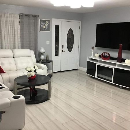 Вилла Mary'S Luxury House Тампа Экстерьер фото