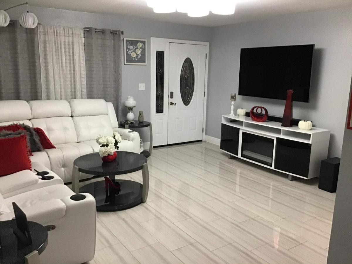 Вилла Mary'S Luxury House Тампа Экстерьер фото