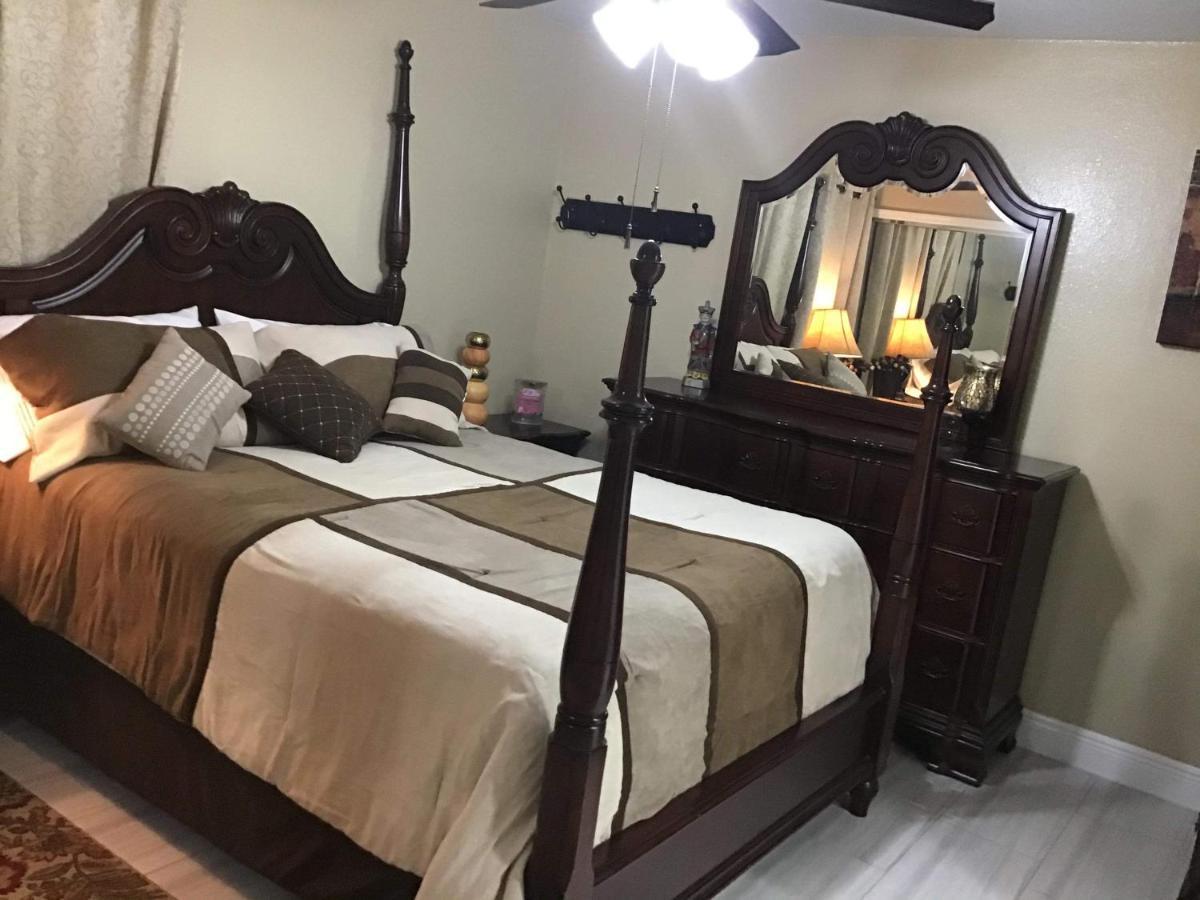 Вилла Mary'S Luxury House Тампа Экстерьер фото