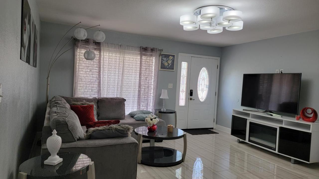 Вилла Mary'S Luxury House Тампа Экстерьер фото